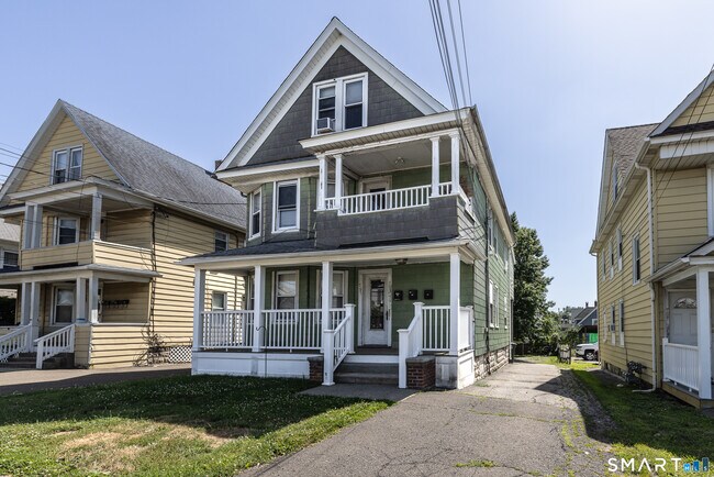 Building Photo - 793 Brewster St