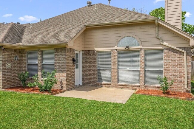 Building Photo - South Marathon Way, Stafford, TX 77477 - 3 BR 2 BA single-family home