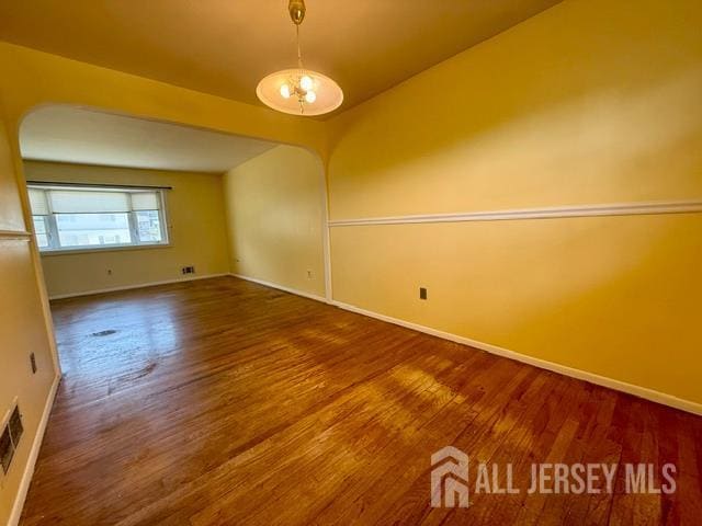 Building Photo - 5 Sussex Ct