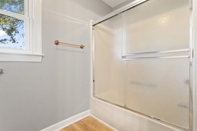 Building Photo - 918 Old Zebulon Rd