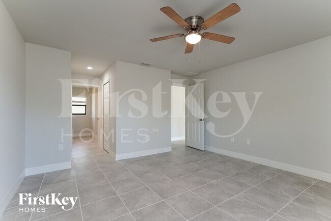 Building Photo - 817 Acton Ave