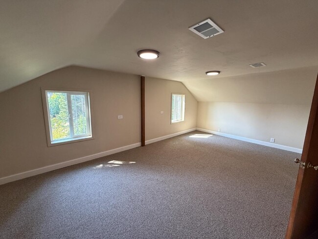 Building Photo - 490 5th Ave