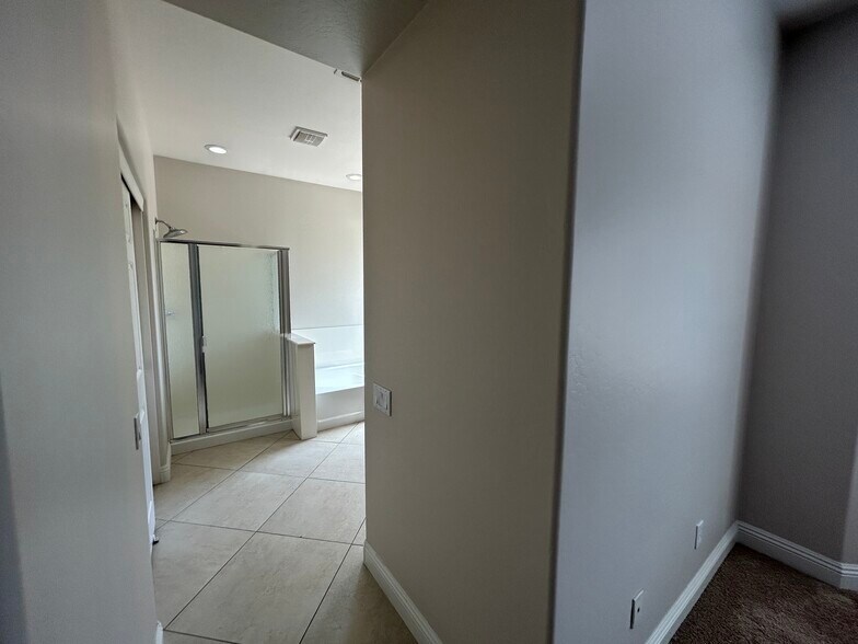 Building Photo - 5317 W Buckskin Trl