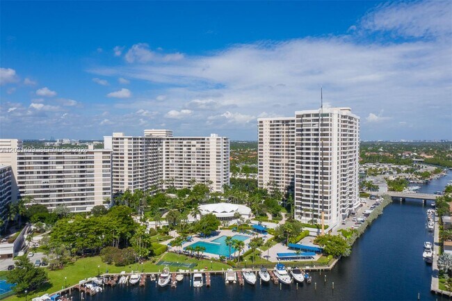 Building Photo - 600 Three Islands Boulevard