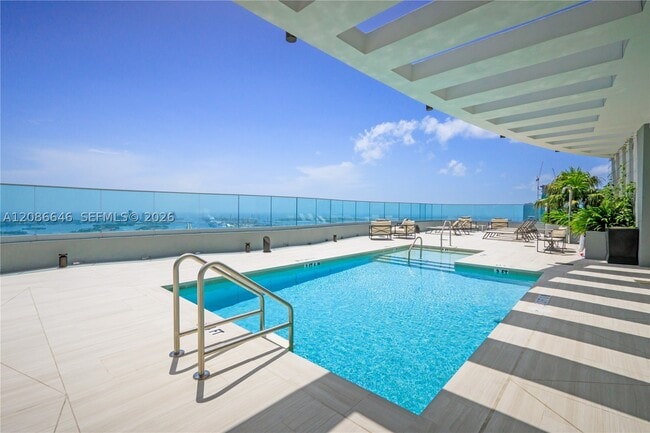 Building Photo - 1400 Biscayne Blvd