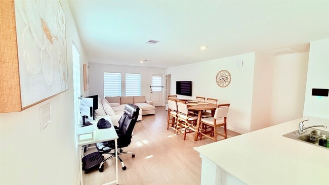 Building Photo - 3113 Courtney Flower Dr