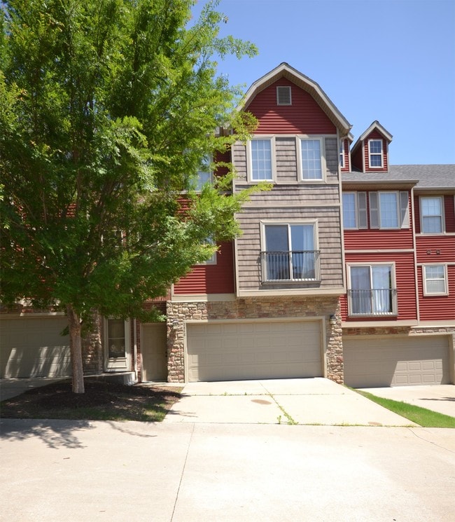 Building Photo - 2848 W Redstone Dr