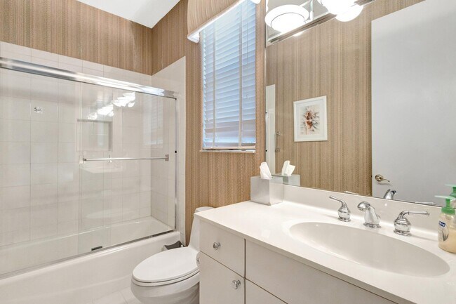 Building Photo - 6802 Casa Grande Way