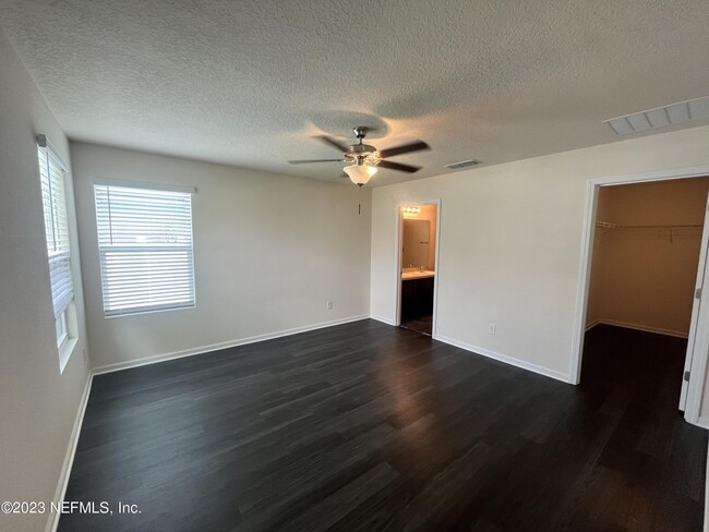 Building Photo - 8387 Cape Fox Dr