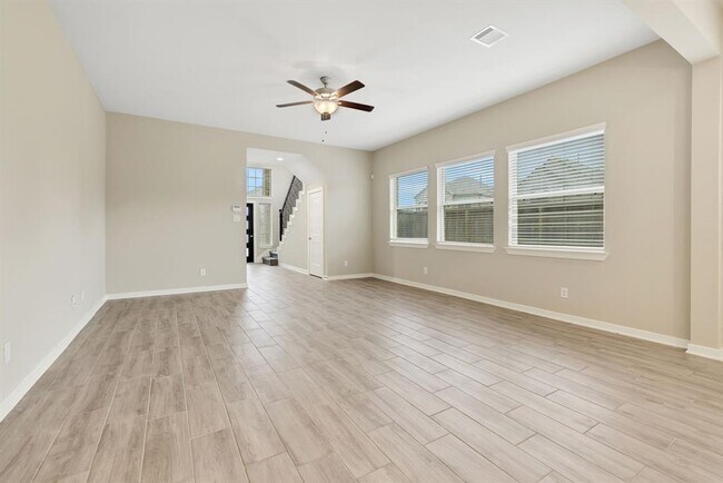 Building Photo - 7011 Winterberry Gln Ln
