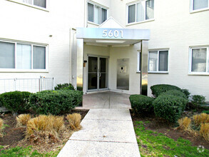 Building Photo - Beautiful 1 Bedroom Condo in Hyattsville!