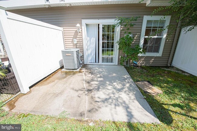 Building Photo - 420 Parkview Ct