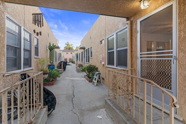 Building Photo - 3312 E 2nd Street