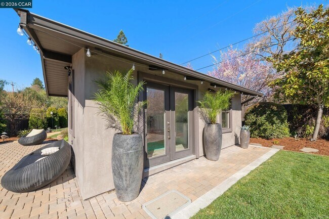 Building Photo - 3957 Rancho Rd