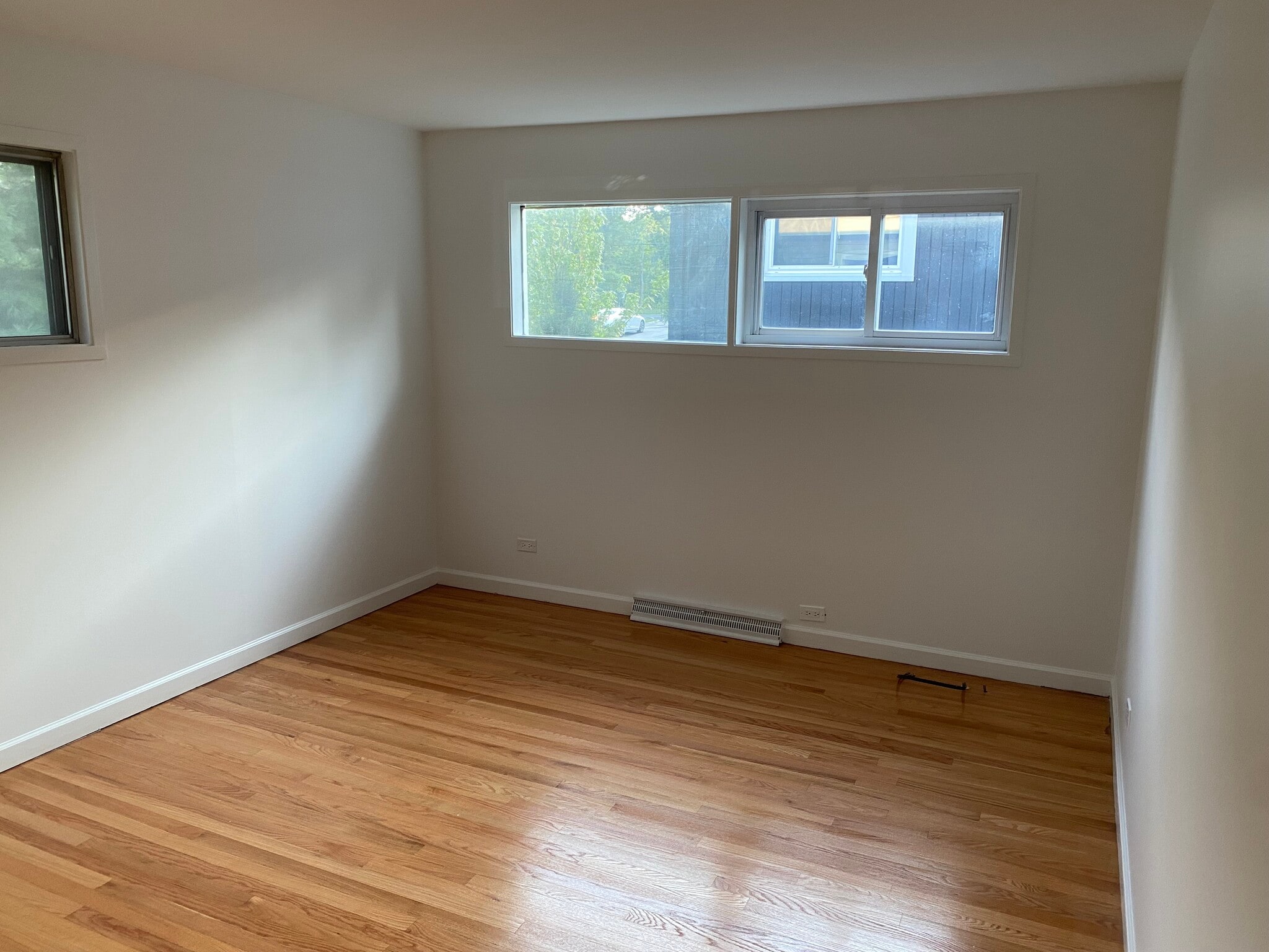 Building Photo - 330 Forestway Dr