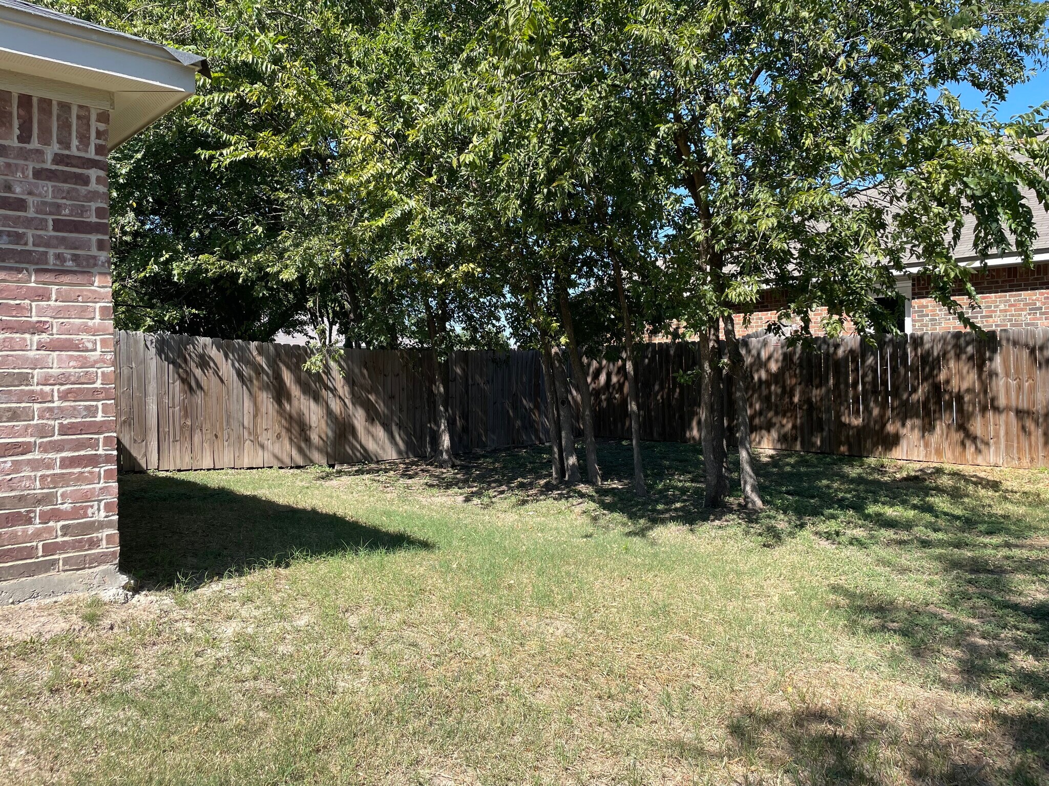 Building Photo - 217 W Avenue A