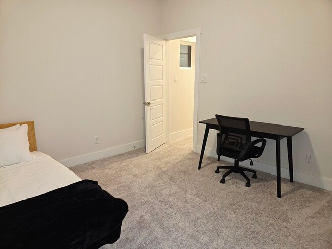 Building Photo - 441 Natalen Ave