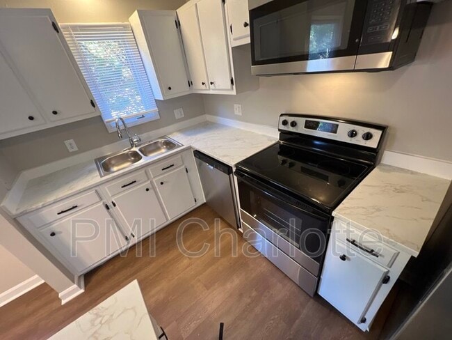 Building Photo - 4746 NC-73