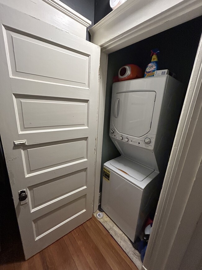 Washer/Dryer - 1228 Cherokee Rd