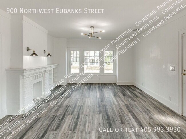 Building Photo - 900 NW Eubanks St