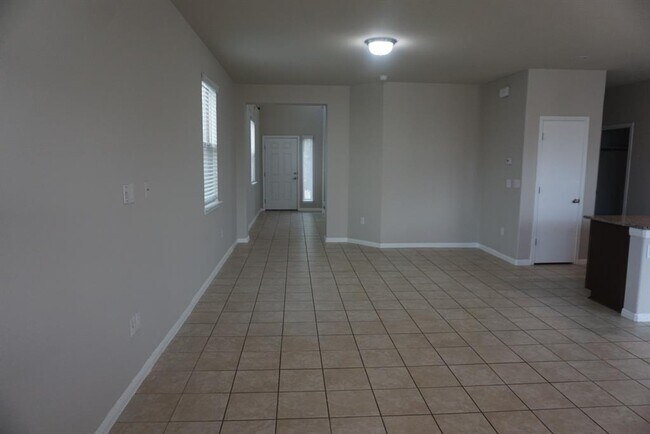 Building Photo - 268 Wapiti Rd