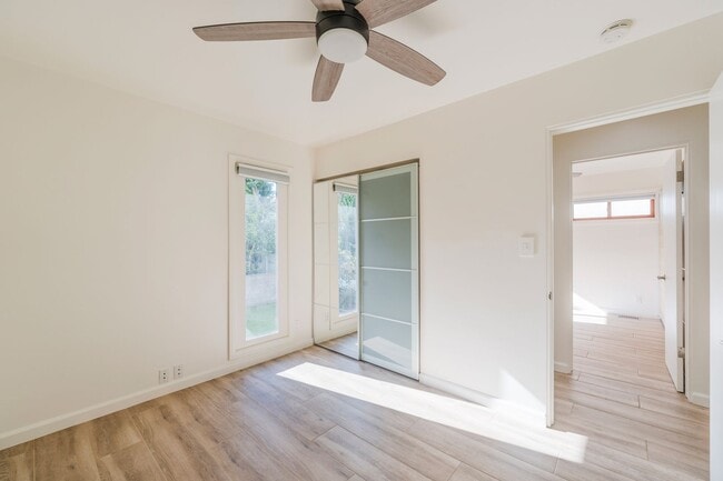 Building Photo - Private and Comfy Manhattan Beach Home