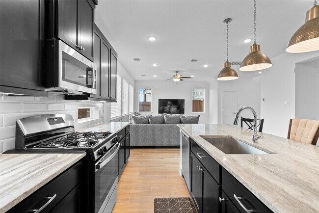 Building Photo - 7831 Swooping Swallow Ln