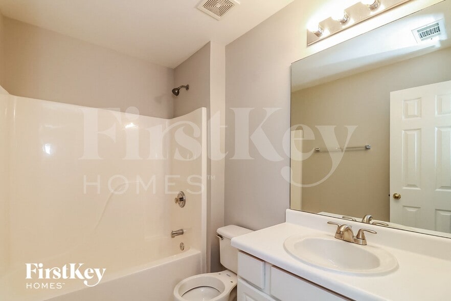 Building Photo - 2991 Summerfield Ct