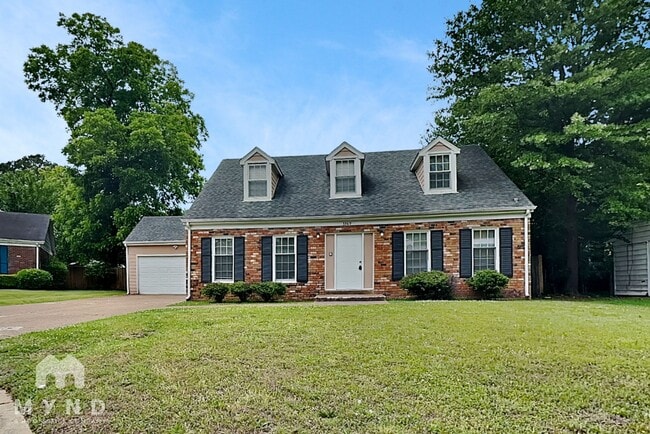 Building Photo - 3369 Foxwood Dr