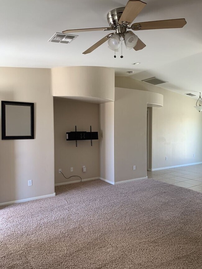 Building Photo - AVAILABLE NOW $350 off First Month Rent