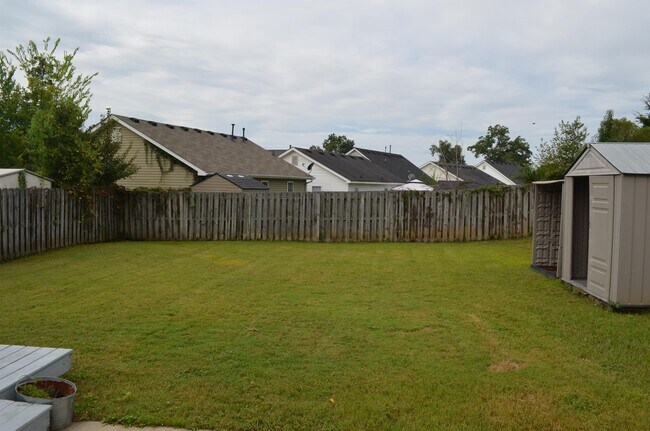 Building Photo - 638 Devon Rd