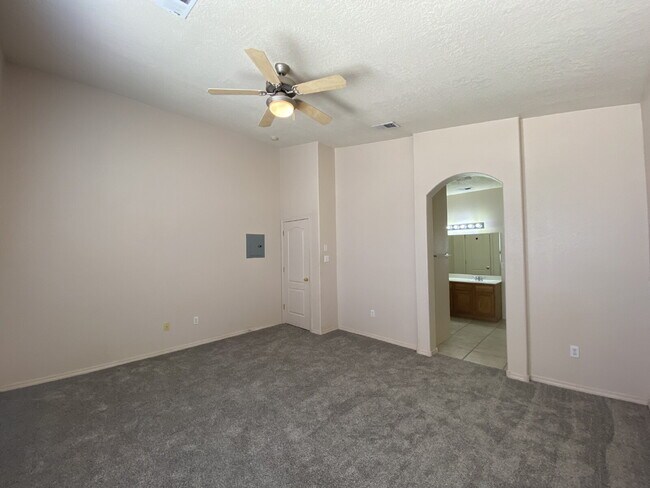 Building Photo - Spacious 3BR w/Office in the Cabezon Subdivion