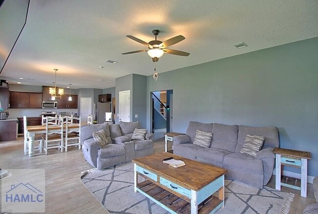 Building Photo - 432 Fairview Cir