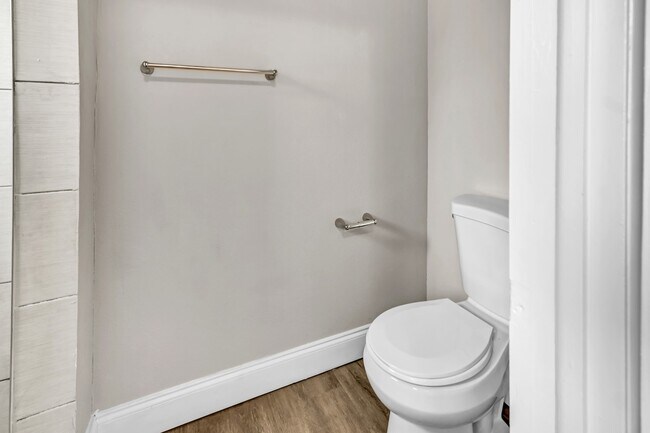 Building Photo - 319 Sw 9Th Ave