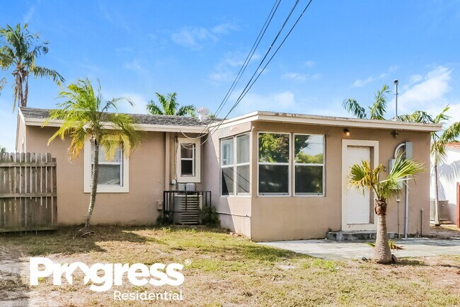 Building Photo - 923 Bradley Ct