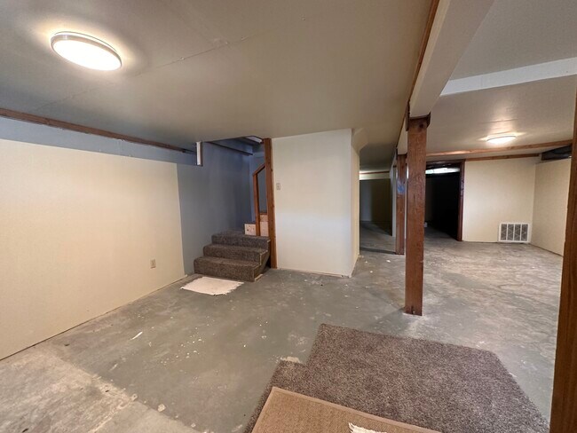 Building Photo - 3206 W 1000 N