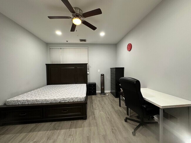 Building Photo - 75 Liberty Ave