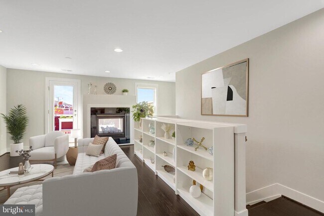 Building Photo - 2004 Potomac Ave