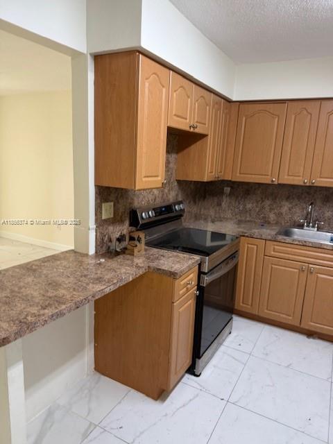 Building Photo - 6111 SW 39th Ct