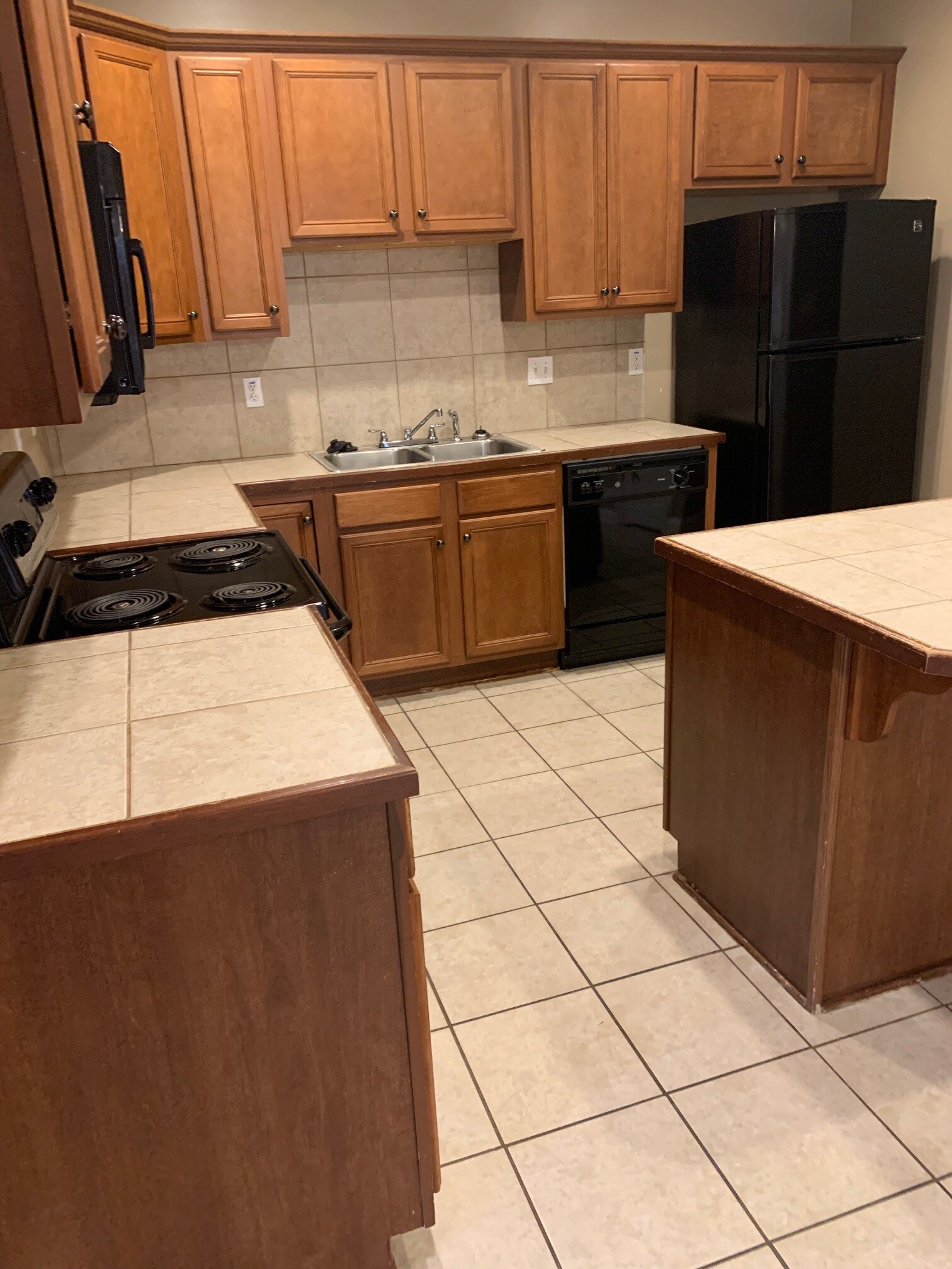 Kitchen Island - 4000 McHugh Rd