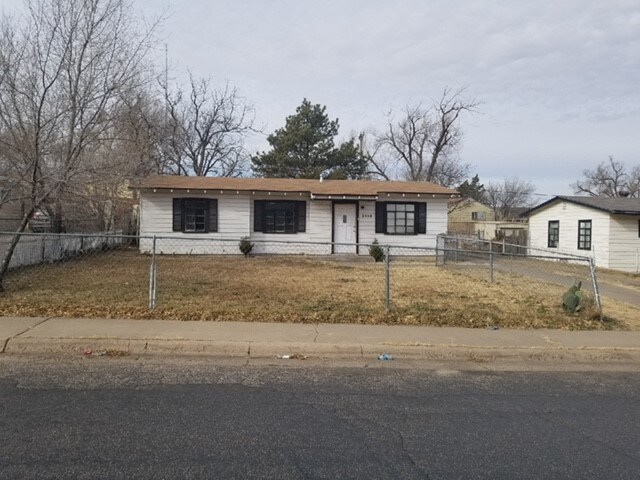 Primary Photo - 2409 Oak Dr