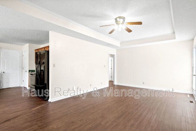 Building Photo - 3279 S Senseney Cir