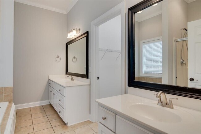Building Photo - 2507 Grier Cir