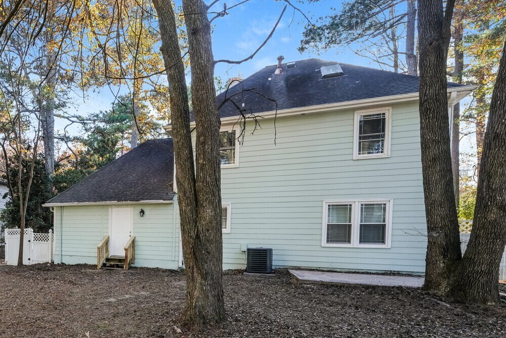 Building Photo - 2130 Grayfield Dr