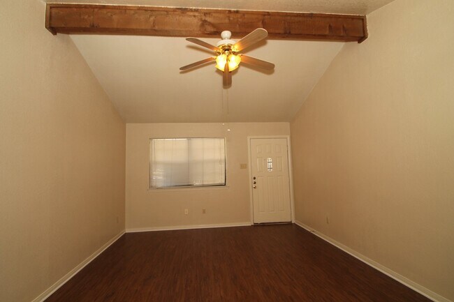 Building Photo - 309 Margaret Lee St