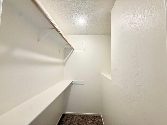 Building Photo - 2205 Palisade Ave