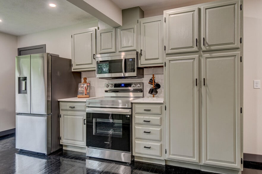 Kitchen2 - 11680 Meredith Ave