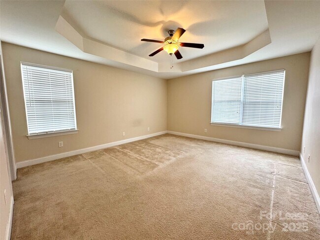 Building Photo - 6532 Fieldstone Manor Dr