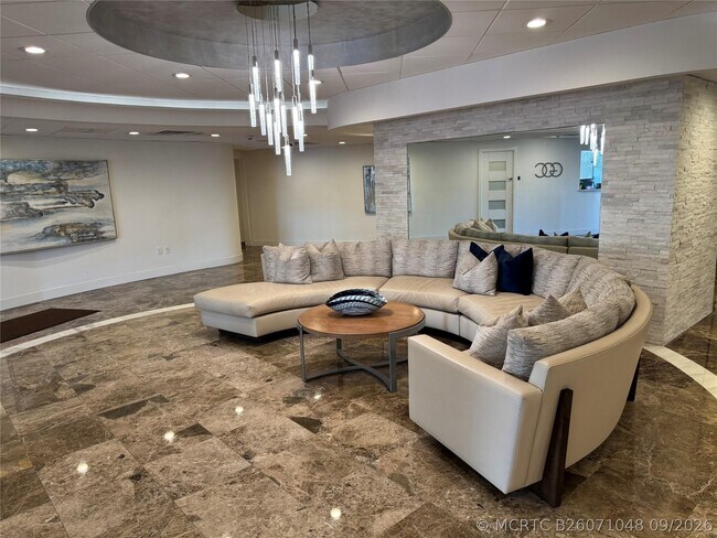 Building Photo - 3800 Galt Ocean Dr