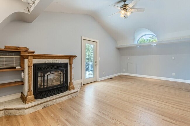 Building Photo - 4330 Wilson St, Minnetonka, MN, 55345